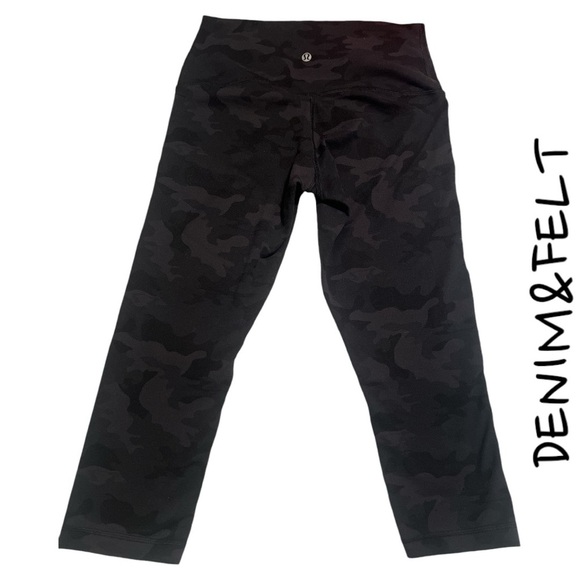 Lululemon Wunder Under Crop (High-Rise) *Full-On Luxtreme 21" | PRELOVED🖤💪🏼 - Picture 2 of 11